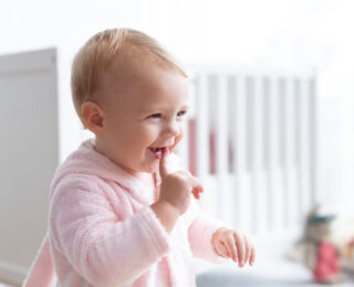 Diş çıkaran bebekleri ne rahatlatır?